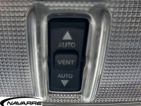 Used 2015 Jeep Compass High Altitude FWD image 29