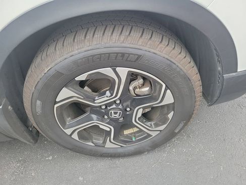 Used 2019 Honda CR-V Touring image 9