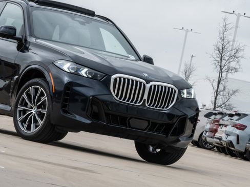 Certified 2024 BMW X5 xDrive40i w/ M Sport Package image 5