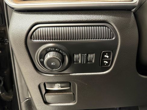 Used 2024 Jeep Grand Wagoneer L 4WD image 14