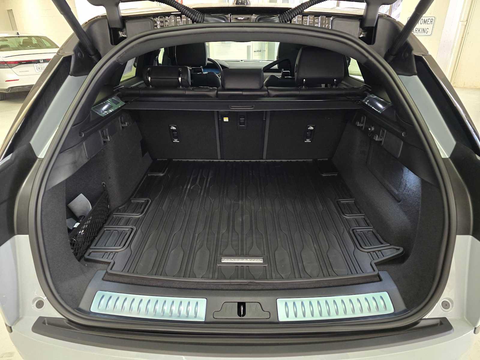 New 2026 Land Rover Range Rover Velar S AWD/4WD image 13
