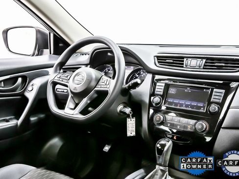 Used 2020 Nissan Rogue S image 19