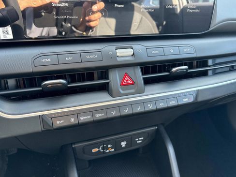 New 2025 Kia K4 LXS image 26