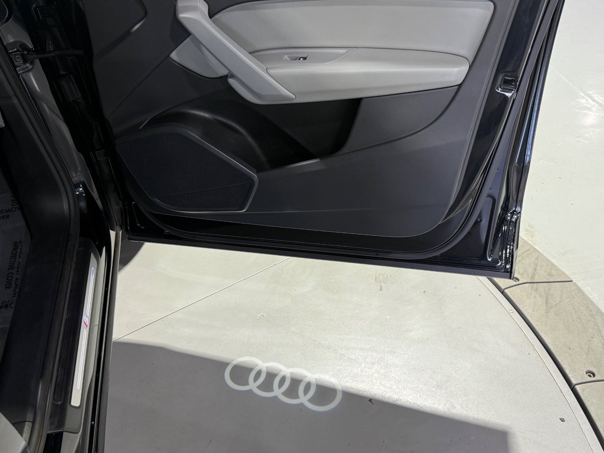 Used 2024 Audi Q5 2.0T Premium w/ Summer of Audi Package AWD/4WD image 31
