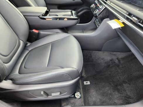 New 2026 Hyundai Tucson Limited AWD/4WD image 17