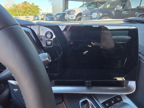 Used 2025 Chevrolet Corvette Stingray Preferred Conv w/ Z51 Performance Package image 13