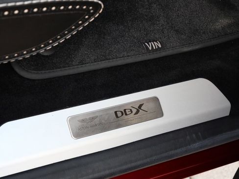 Used 2021 Aston Martin DBX AWD/4WD image 28
