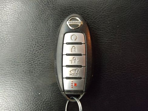 Used 2015 Nissan Pathfinder SL w/ Trailer Tow Package image 32