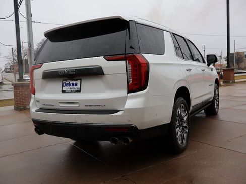 Certified 2024 GMC Yukon Denali Ultimate image 8