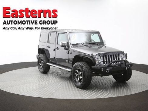 Used 2017 Jeep Wrangler Unlimited Sahara w/ Dual Top Group AWD/4WD image 50
