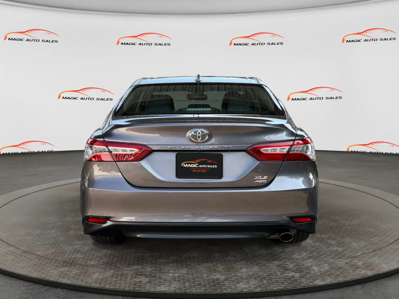 Used 2020 Toyota Camry XLE AWD/4WD image 9
