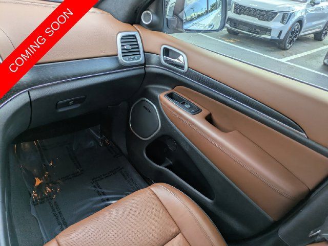 Certified 2018 Jeep Grand Cherokee Summit AWD/4WD image 15