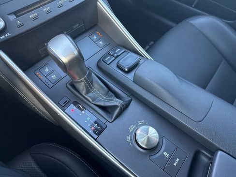 Used 2015 Lexus IS 250 image 21