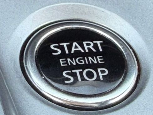 Used 2025 Nissan Altima 2.5 SV FWD image 19