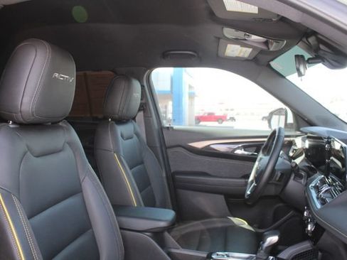 Used 2025 Chevrolet TrailBlazer ACTIV FWD image 13