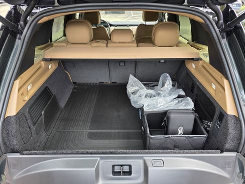 New 2026 Land Rover Range Rover SE image 17