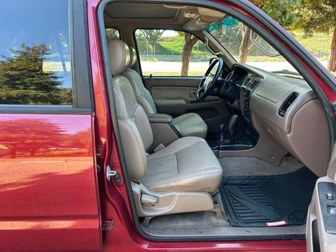Used 2000 Toyota 4Runner SR5 w/ Upgrade Value Pkg 2 AWD/4WD image 31