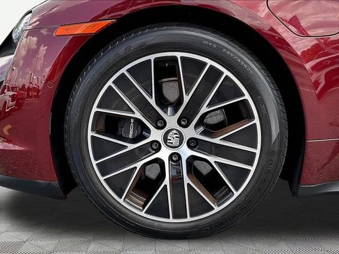 Used 2022 Porsche Taycan RWD image 31