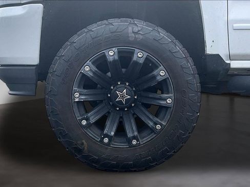 Used 2017 Chevrolet Silverado 1500 LT w/ All Star Edition AWD/4WD image 7