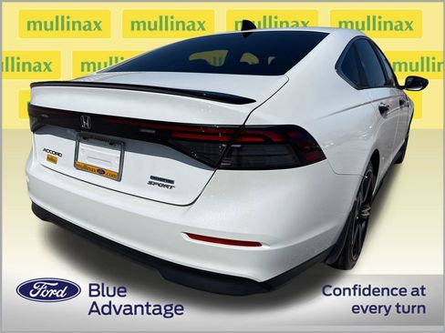 Used 2023 Honda Accord Sport image 4