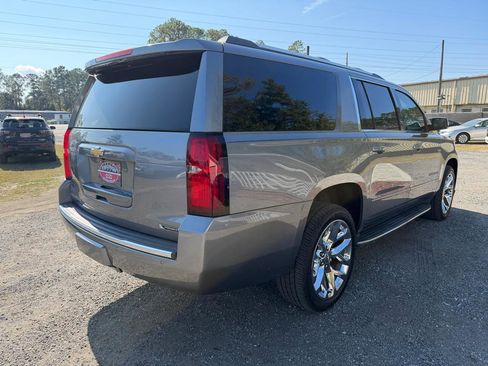 Used 2018 Chevrolet Suburban Premier image 5