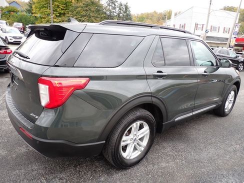 Certified 2022 Ford Explorer XLT w/ Equipment Group 202A image 6