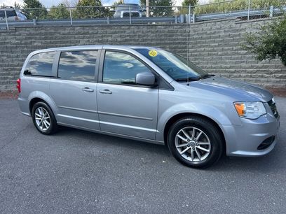 Used 2017 Dodge Grand Caravan SE