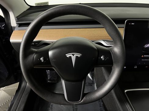 Used 2023 Tesla Model 3 Standard Range RWD image 13
