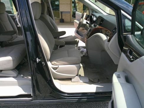 Used 2014 Nissan Quest S image 6