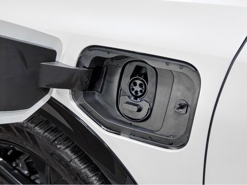 Used 2025 Chevrolet Equinox EV RS AWD/4WD image 5