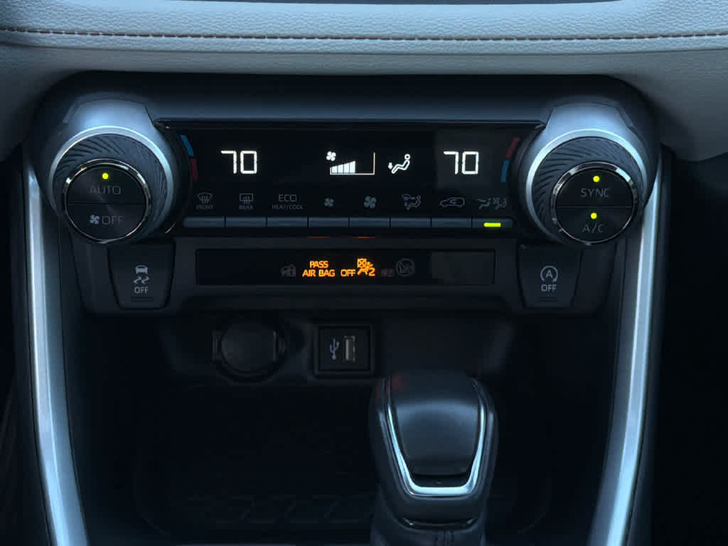 Used 2025 Toyota RAV4 XLE Premium FWD image 35