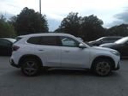 Used 2025 BMW X1 xDrive28i AWD/4WD image 4