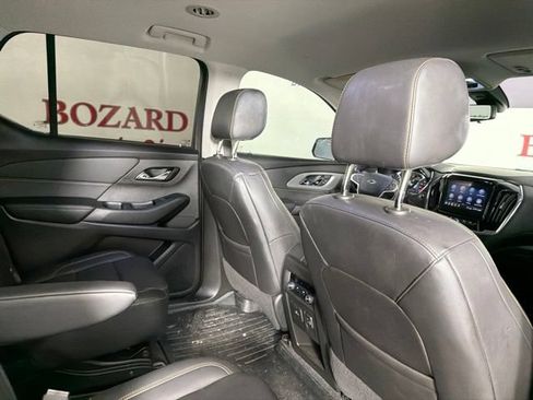 Used 2021 Chevrolet Traverse RS FWD image 19