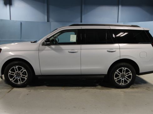 New 2026 Ford Expedition Active image 26