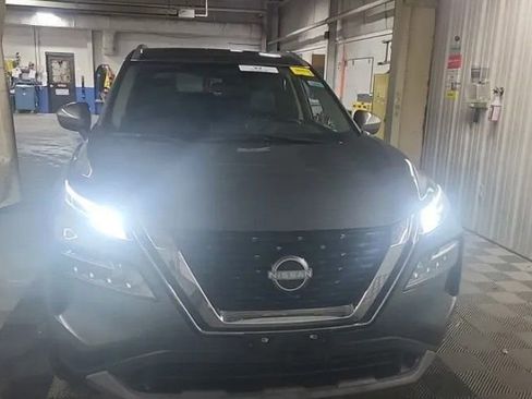 Used 2023 Nissan Rogue SV w/ SV Premium B Package image 8