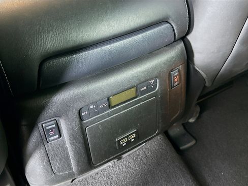 Used 2017 Nissan Armada Platinum w/ Captain Seat Package AWD/4WD image 28