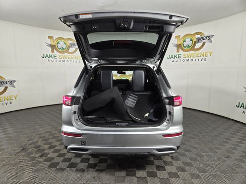 Used 2024 Mitsubishi Outlander SE AWD/4WD image 33