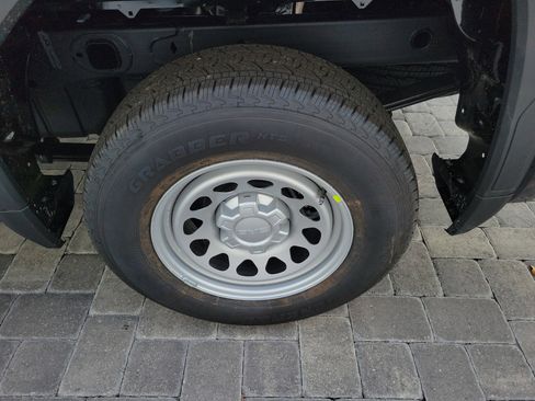 New 2026 GMC Sierra 1500 Pro w/ Pro Value Package image 9