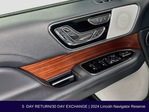 Used 2024 Lincoln Navigator Reserve AWD/4WD image 24