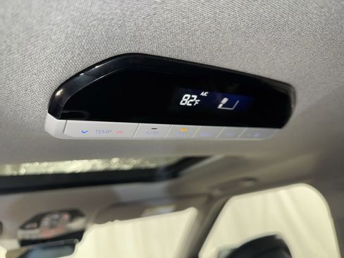 New 2026 Kia EV9 Wind image 29