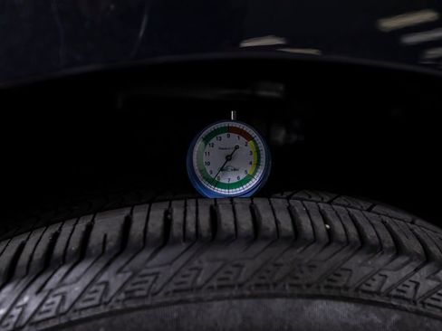 Used 2023 Land Rover Range Rover Velar S image 36