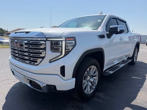 Used 2023 GMC Sierra 1500 Denali w/ Technology Package AWD/4WD image 10