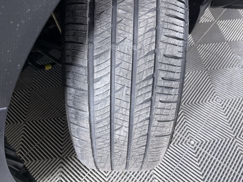 Used 2019 Subaru Ascent Premium image 27