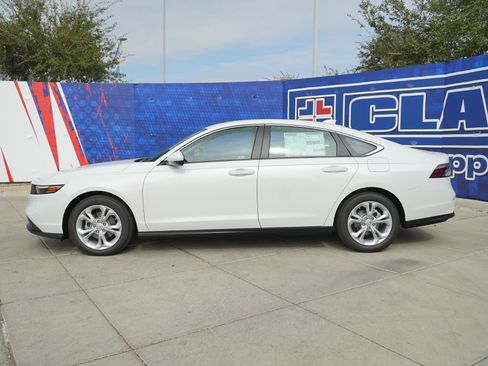 New 2025 Honda Accord LX image 10