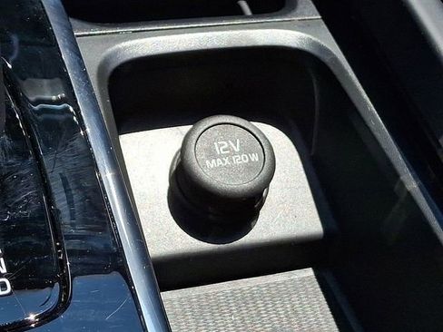 Used 2024 Volvo S60 B5 Plus image 36