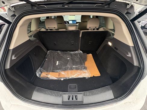 Certified 2024 Lincoln Corsair Reserve w/ Equipment Group 202A image 15