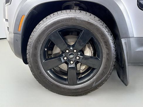 Used 2020 Land Rover Defender 110 HSE AWD/4WD image 30