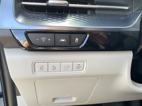 Used 2024 Kia Carnival SX Prestige image 15