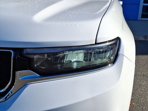 Used 2022 Jeep Grand Cherokee Limited image 8