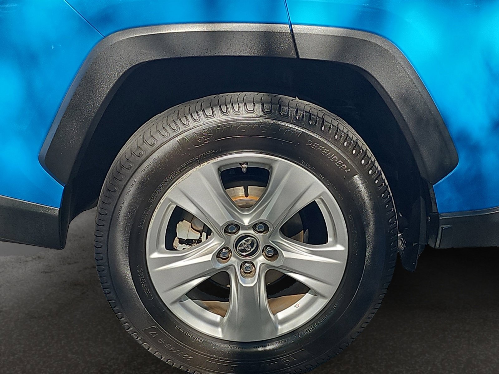 Used 2019 Toyota RAV4 XLE w/ Convenience Package FWD image 41